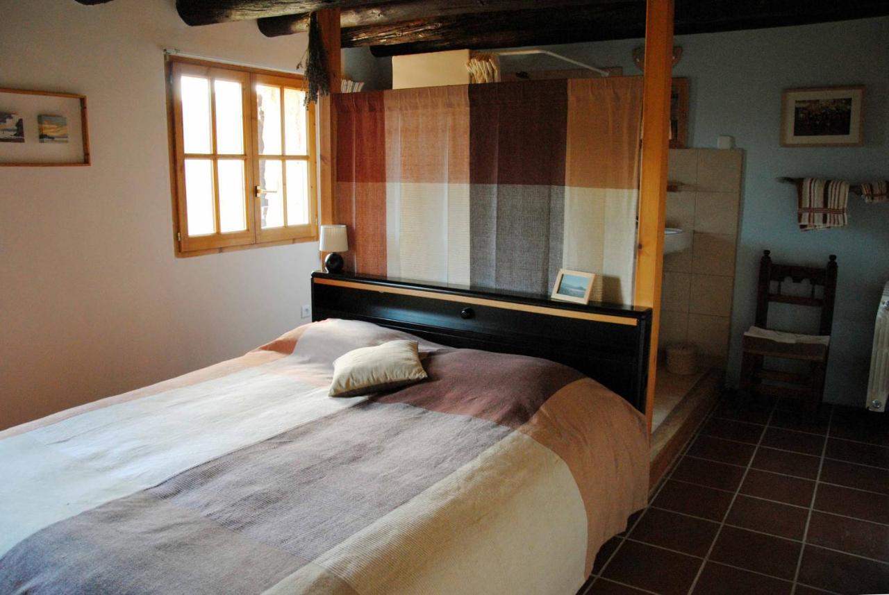 B&B Casa Rural Mas De Las Tapias Valderrobres Exterior photo